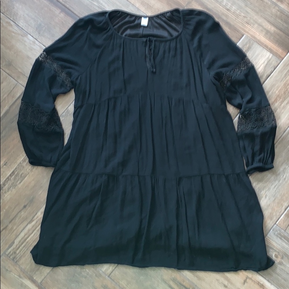 Long sleeve black dress with Crochet detail